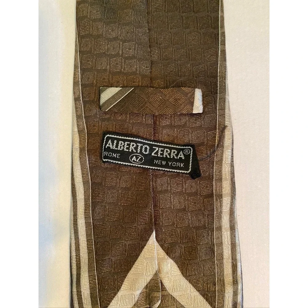 Alberto Zerra Rome New York Mens Tie Brown Geometric FB Logo Silk Blend 4 Inch